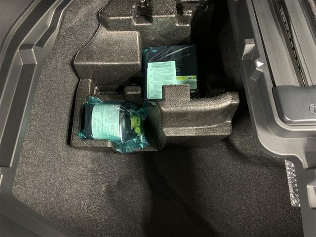 ヴェルファイアハイブリッド Ｚ　プレミア　革シート　サンルーフ　フルセグ　メモリーナビ　ミュージックプレイヤー接続可　後席モニター　バックカメラ　衝突被害軽減システム　ＥＴＣ　ドラレコ　両側電動スライド　ＬＥＤヘッドランプ　乗車定員７人（13枚目）