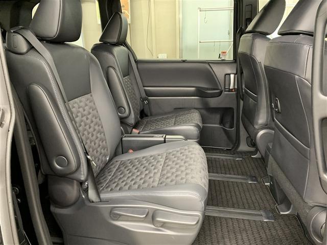 ヴォクシー ハイブリッドＳ－Ｚ　フルセグ　メモリーナビ　ＤＶＤ再生　ミュージックプレイヤー接続可　バックカメラ　衝突被害軽減システム　ＥＴＣ　両側電動スライド　ＬＥＤヘッドランプ　乗車定員７人　３列シート　ワンオーナー（9枚目）