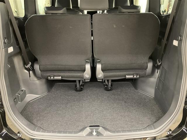 ヴォクシー ハイブリッドＳ－Ｚ　フルセグ　メモリーナビ　ＤＶＤ再生　ミュージックプレイヤー接続可　バックカメラ　衝突被害軽減システム　ＥＴＣ　両側電動スライド　ＬＥＤヘッドランプ　乗車定員７人　３列シート　ワンオーナー（11枚目）