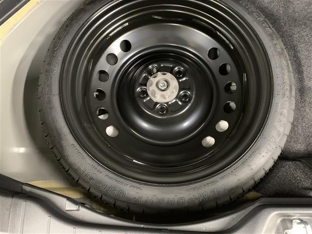 ヴォクシー ハイブリッドＳ－Ｚ　フルセグ　メモリーナビ　ＤＶＤ再生　ミュージックプレイヤー接続可　バックカメラ　衝突被害軽減システム　ＥＴＣ　両側電動スライド　ＬＥＤヘッドランプ　乗車定員７人　３列シート　ワンオーナー（12枚目）