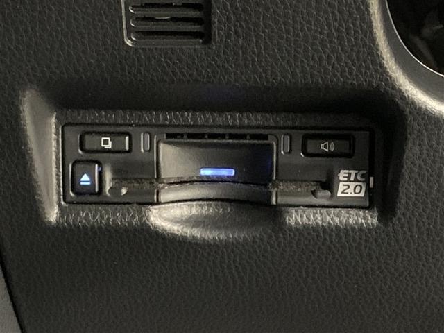 ヴォクシー ハイブリッドＳ－Ｚ　フルセグ　メモリーナビ　ＤＶＤ再生　ミュージックプレイヤー接続可　バックカメラ　衝突被害軽減システム　ＥＴＣ　両側電動スライド　ＬＥＤヘッドランプ　乗車定員７人　３列シート　ワンオーナー（20枚目）