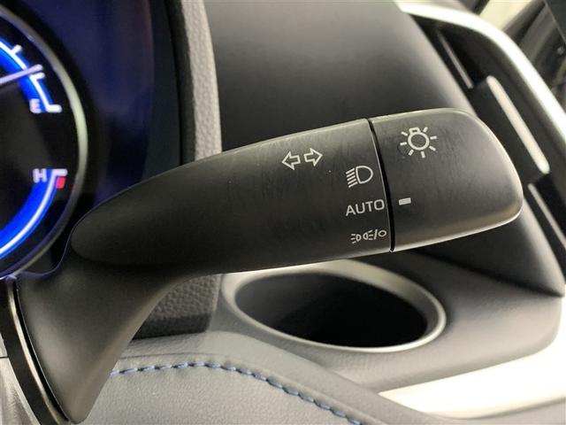 ヴォクシー ハイブリッドＳ－Ｚ　フルセグ　メモリーナビ　ＤＶＤ再生　ミュージックプレイヤー接続可　バックカメラ　衝突被害軽減システム　ＥＴＣ　両側電動スライド　ＬＥＤヘッドランプ　乗車定員７人　３列シート　ワンオーナー（28枚目）