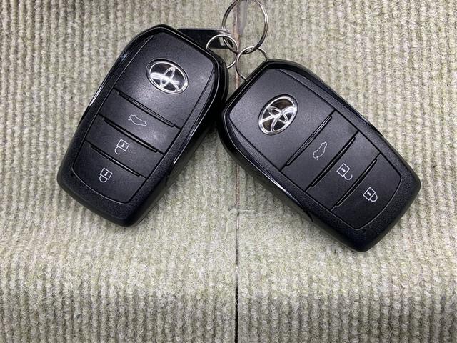 クラウンクロスオーバー Ｇアドバンスド　４ＷＤ　フルセグ　ミュージックプレイヤー接続可　バックカメラ　衝突被害軽減システム　ＥＴＣ　ドラレコ　ＬＥＤヘッドランプ　ワンオーナー（16枚目）