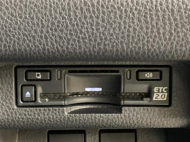 クラウンクロスオーバー Ｇアドバンスド　４ＷＤ　フルセグ　ミュージックプレイヤー接続可　バックカメラ　衝突被害軽減システム　ＥＴＣ　ドラレコ　ＬＥＤヘッドランプ　ワンオーナー（19枚目）