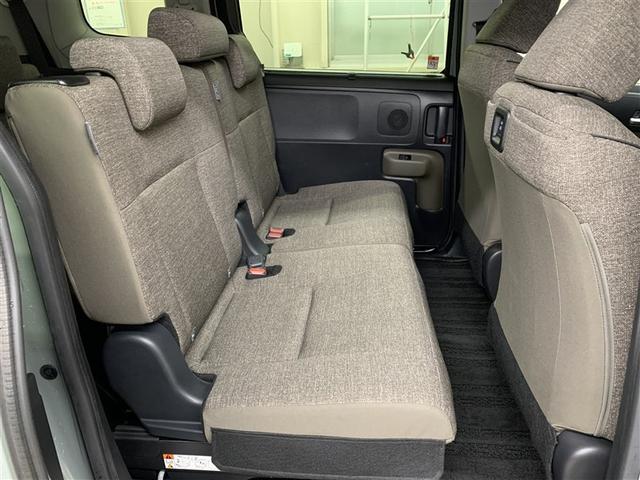 シエンタ ハイブリッドＺ　フルセグ　メモリーナビ　ミュージックプレイヤー接続可　バックカメラ　衝突被害軽減システム　ＥＴＣ　ドラレコ　両側電動スライド　ＬＥＤヘッドランプ　ウオークスルー　乗車定員７人　３列シート　ワンオーナー（10枚目）