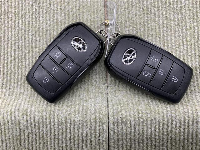 シエンタ ハイブリッドＺ　フルセグ　メモリーナビ　ミュージックプレイヤー接続可　バックカメラ　衝突被害軽減システム　ＥＴＣ　ドラレコ　両側電動スライド　ＬＥＤヘッドランプ　ウオークスルー　乗車定員７人　３列シート　ワンオーナー（17枚目）