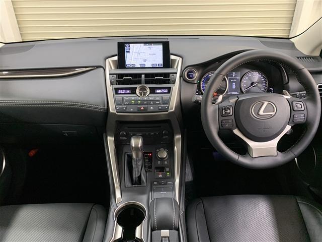 ＮＸ ＮＸ３００ｈ　バージョンＬ　革シート　４ＷＤ　フルセグ　メモリーナビ　ＤＶＤ再生　ミュージックプレイヤー接続可　バックカメラ　衝突被害軽減システム　ＥＴＣ　ＬＥＤヘッドランプ（8枚目）