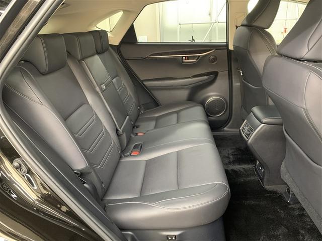 ＮＸ ＮＸ３００ｈ　バージョンＬ　革シート　４ＷＤ　フルセグ　メモリーナビ　ＤＶＤ再生　ミュージックプレイヤー接続可　バックカメラ　衝突被害軽減システム　ＥＴＣ　ＬＥＤヘッドランプ（10枚目）