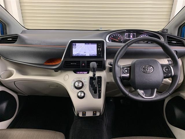 シエンタ Ｇ　フルセグ　メモリーナビ　ＤＶＤ再生　ミュージックプレイヤー接続可　バックカメラ　衝突被害軽減システム　ＥＴＣ　ドラレコ　両側電動スライド　ウオークスルー　乗車定員７人　３列シート　アイドリングストップ（8枚目）