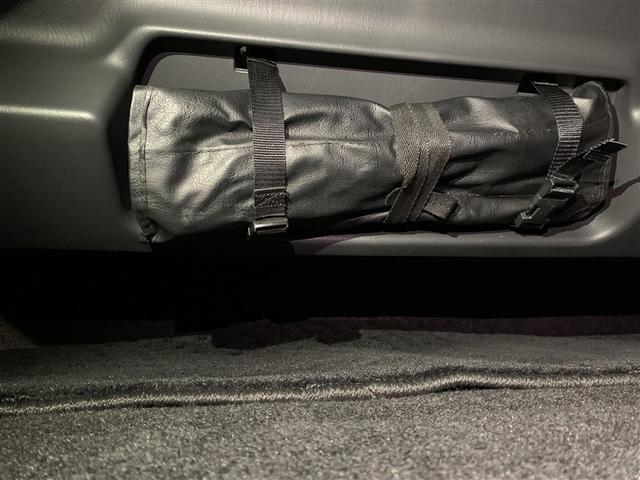 ハイエースバン スーパーＧＬ　ダークプライムＩＩ　４ＷＤ　フルセグ　メモリーナビ　ＤＶＤ再生　バックカメラ　衝突被害軽減システム　ＥＴＣ　ＬＥＤヘッドランプ　ワンオーナー　ディーゼル（13枚目）