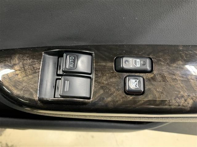 ハイエースバン スーパーＧＬ　ダークプライムＩＩ　４ＷＤ　フルセグ　メモリーナビ　ＤＶＤ再生　バックカメラ　衝突被害軽減システム　ＥＴＣ　ＬＥＤヘッドランプ　ワンオーナー　ディーゼル（33枚目）