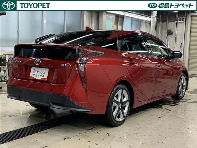 プリウス Ｓツーリングセレクション　フルセグ　メモリーナビ　ＤＶＤ再生　バックカメラ　衝突被害軽減システム　ＥＴＣ　ＬＥＤヘッドランプ（5枚目）