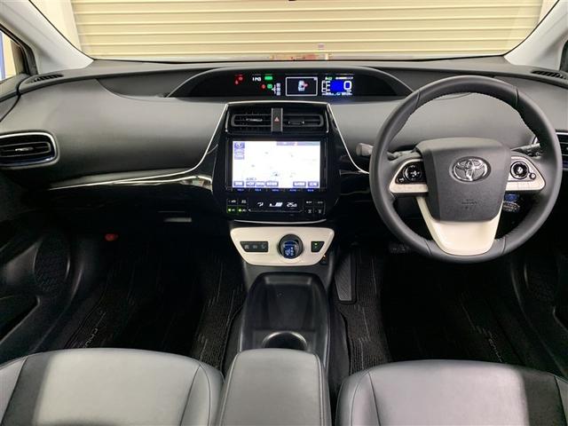 プリウス Ｓツーリングセレクション　フルセグ　メモリーナビ　ＤＶＤ再生　バックカメラ　衝突被害軽減システム　ＥＴＣ　ＬＥＤヘッドランプ（8枚目）