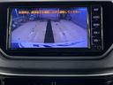 バックモニターで、後方を確認しながら安心して駐車することができます。※カメラが映し出す範囲は限られています。必ず車両周辺の安全を直接確認してください。