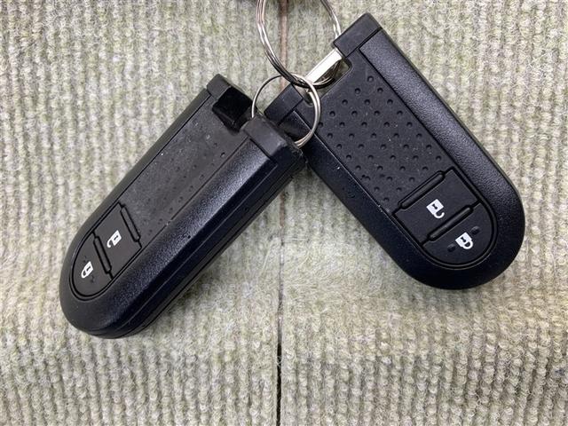 パッソ Ｘ　４ＷＤ　ワンセグ　メモリーナビ　ミュージックプレイヤー接続可　衝突被害軽減システム　アイドリングストップ（15枚目）