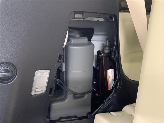 アルファードハイブリッド Ｇ　４ＷＤ　フルセグ　メモリーナビ　ＤＶＤ再生　バックカメラ　衝突被害軽減システム　ＥＴＣ　ドラレコ　両側電動スライド　ＬＥＤヘッドランプ　乗車定員７人　３列シート　ワンオーナー（12枚目）