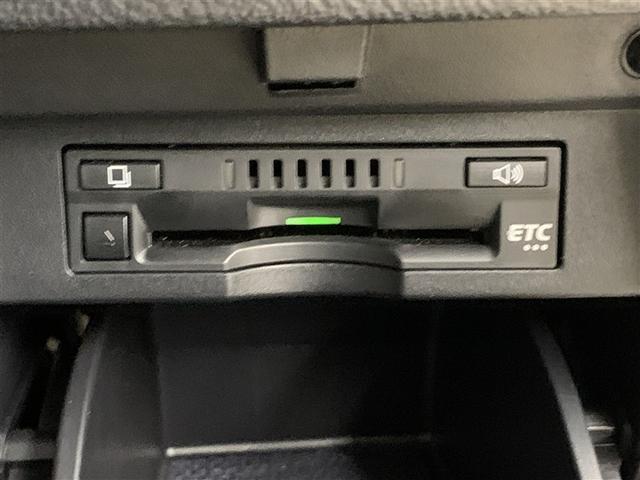 アルファードハイブリッド Ｇ　４ＷＤ　フルセグ　メモリーナビ　ＤＶＤ再生　バックカメラ　衝突被害軽減システム　ＥＴＣ　ドラレコ　両側電動スライド　ＬＥＤヘッドランプ　乗車定員７人　３列シート　ワンオーナー（19枚目）