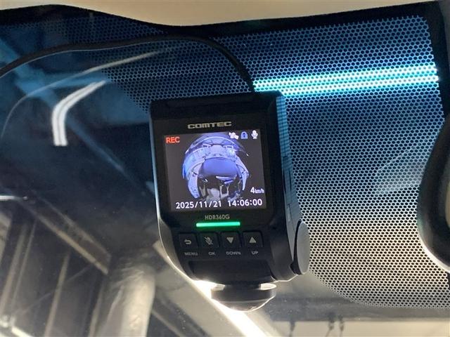 アルファードハイブリッド Ｇ　４ＷＤ　フルセグ　メモリーナビ　ＤＶＤ再生　バックカメラ　衝突被害軽減システム　ＥＴＣ　ドラレコ　両側電動スライド　ＬＥＤヘッドランプ　乗車定員７人　３列シート　ワンオーナー（21枚目）