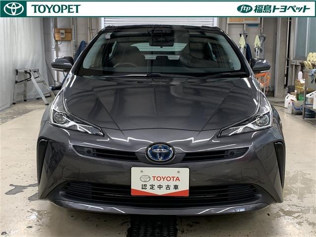 プリウス Ｓ　４ＷＤ　メモリーナビ　ミュージックプレイヤー接続可　バックカメラ　衝突被害軽減システム　ＥＴＣ　ＬＥＤヘッドランプ（2枚目）