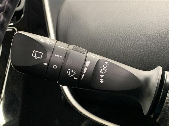 プリウス Ｓ　４ＷＤ　メモリーナビ　ミュージックプレイヤー接続可　バックカメラ　衝突被害軽減システム　ＥＴＣ　ＬＥＤヘッドランプ（25枚目）