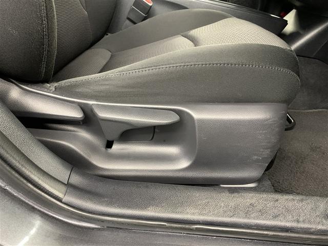 プリウス Ｓ　４ＷＤ　メモリーナビ　ミュージックプレイヤー接続可　バックカメラ　衝突被害軽減システム　ＥＴＣ　ＬＥＤヘッドランプ（33枚目）