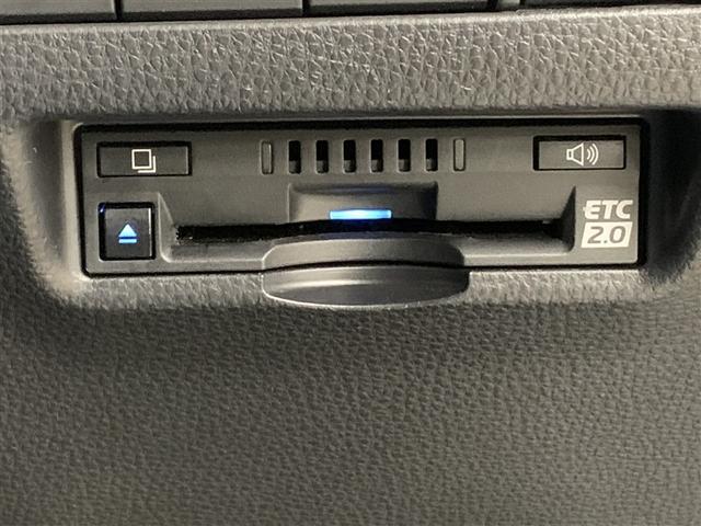 ハリアーハイブリッド Ｚ　レザーパッケージ　革シート　４ＷＤ　フルセグ　メモリーナビ　ミュージックプレイヤー接続可　バックカメラ　衝突被害軽減システム　ＥＴＣ　ドラレコ　ＬＥＤヘッドランプ　フルエアロ（18枚目）