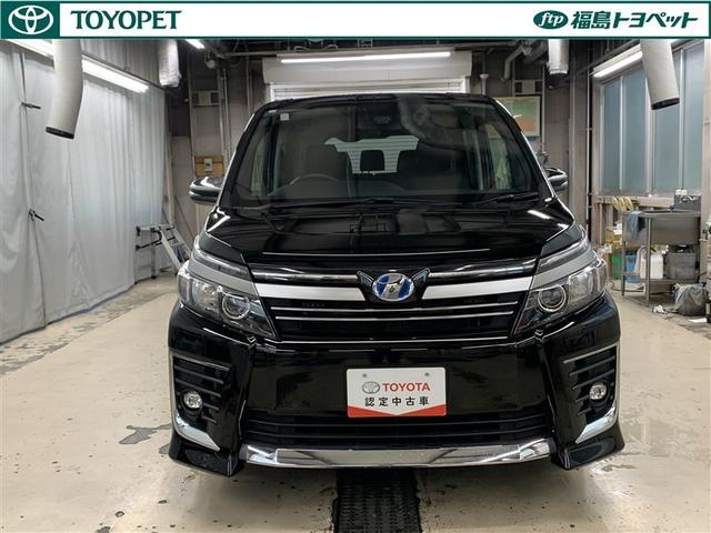 ヴォクシー ハイブリッドＺＳ　煌ＩＩ　フルセグ　メモリーナビ　ＤＶＤ再生　バックカメラ　衝突被害軽減システム　ＥＴＣ　ドラレコ　両側電動スライド　ＬＥＤヘッドランプ　乗車定員７人　３列シート　ワンオーナー（2枚目）