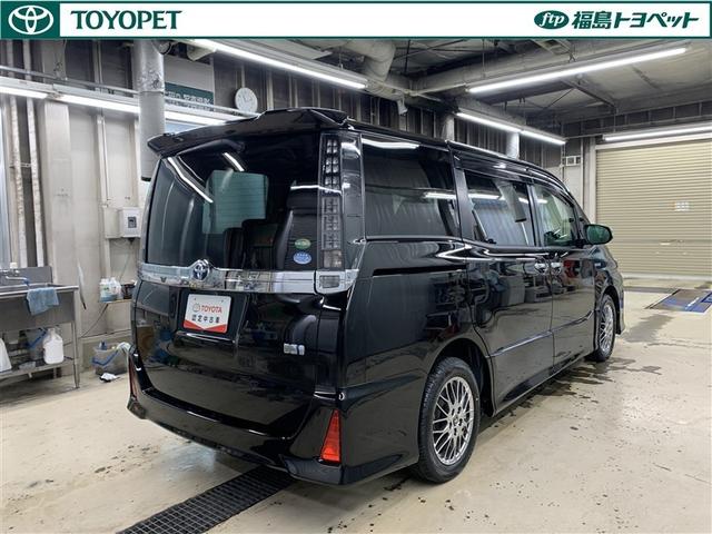 ヴォクシー ハイブリッドＺＳ　煌ＩＩ　フルセグ　メモリーナビ　ＤＶＤ再生　バックカメラ　衝突被害軽減システム　ＥＴＣ　ドラレコ　両側電動スライド　ＬＥＤヘッドランプ　乗車定員７人　３列シート　ワンオーナー（5枚目）