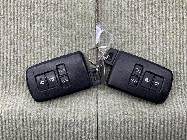 ヴォクシー ハイブリッドＺＳ　煌ＩＩ　フルセグ　メモリーナビ　ＤＶＤ再生　バックカメラ　衝突被害軽減システム　ＥＴＣ　ドラレコ　両側電動スライド　ＬＥＤヘッドランプ　乗車定員７人　３列シート　ワンオーナー（16枚目）