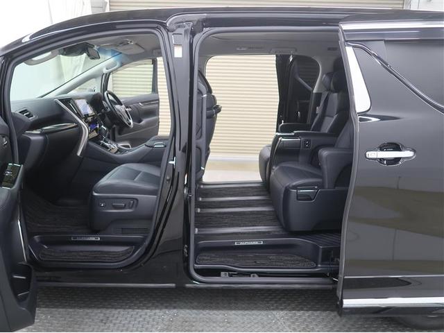 アルファードハイブリッド ＳＲ　Ｃパッケージ　衝突被害軽減システム　４ＷＤ　ナビ＆ＴＶ　フルエアロ　後席モニター　バックカメラ　ＥＴＣ　アルミホイール　両側電動スライド　乗車定員７人　ハイブリッド　オートクルーズコントロール　ＬＥＤヘッドランプ（13枚目）