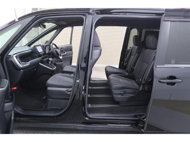 ヴォクシー ハイブリッドＳ－Ｇ　衝突被害軽減システム　バックカメラ　ＥＴＣ　アルミホイール　乗車定員７人　ハイブリッド　オートクルーズコントロール　ＬＥＤヘッドランプ　ワンオーナー（14枚目）