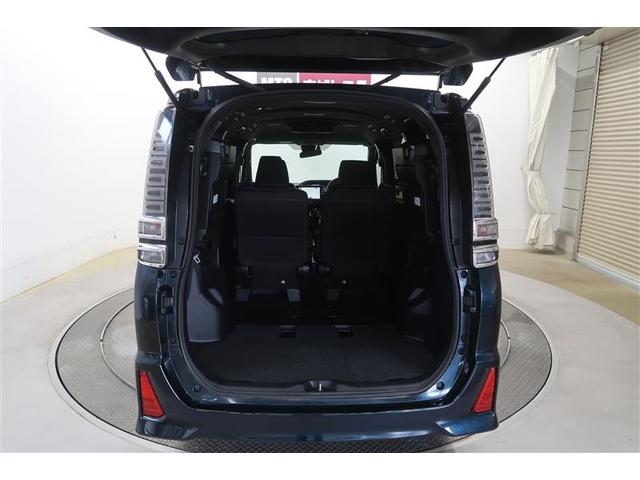 ヴォクシー ハイブリッドZS 煌 衝突被害軽減システム ナビ&TV 後席モニター バックカメラ ETC アルミホイール 両側電動スライド 乗車定員7人 ハイブリッド オートクルーズコントロール LEDヘッドランプ ワンオーナー(16枚目)