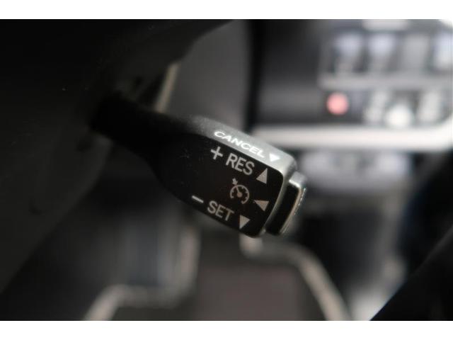 ヴォクシー ハイブリッドZS 煌 衝突被害軽減システム ナビ&TV 後席モニター バックカメラ ETC アルミホイール 両側電動スライド 乗車定員7人 ハイブリッド オートクルーズコントロール LEDヘッドランプ ワンオーナー(20枚目)