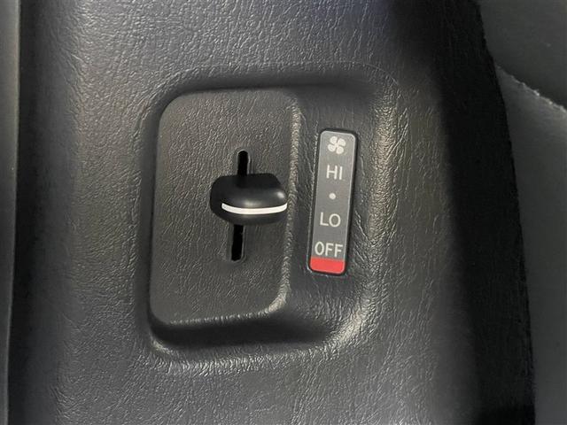 ハイエースバン スーパーGL ダークプライムII 4WD 衝突被害軽減システム 両側電動スライド LEDヘッドランプ ディーゼル(30枚目)