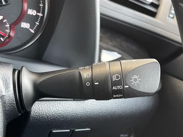 アルファード ２．５Ｓ　タイプゴールドＩＩ　フルセグ　メモリーナビ　ＤＶＤ再生　ミュージックプレイヤー接続可　後席モニター　バックカメラ　衝突被害軽減システム　ＥＴＣ　両側電動スライド　ＬＥＤヘッドランプ　乗車定員７人　３列シート（14枚目）