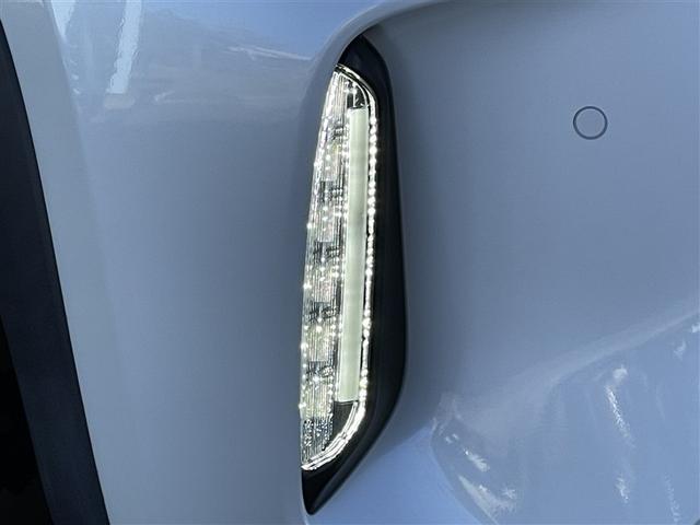 ヤリスクロス Ｇ　メモリーナビ　バックカメラ　衝突被害軽減システム　ＥＴＣ　ＬＥＤヘッドランプ（5枚目）