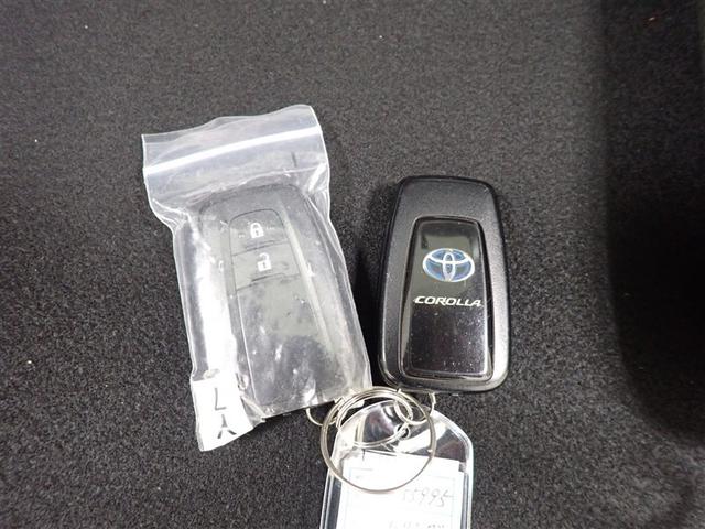 カローラツーリング ハイブリッド　Ｇ－Ｘ　フルセグ　メモリーナビ　ＤＶＤ再生　ミュージックプレイヤー接続可　バックカメラ　衝突被害軽減システム　ＬＥＤヘッドランプ　ワンオーナー　記録簿（32枚目）