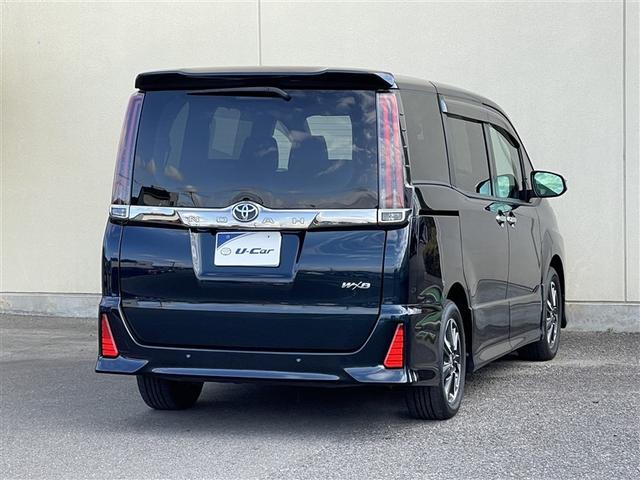 ノア Ｓｉ　ダブルバイビーＩＩＩ　フルセグ　メモリーナビ　バックカメラ　衝突被害軽減システム　ＥＴＣ　両側電動スライド　ＬＥＤヘッドランプ　乗車定員７人　３列シート　記録簿（3枚目）