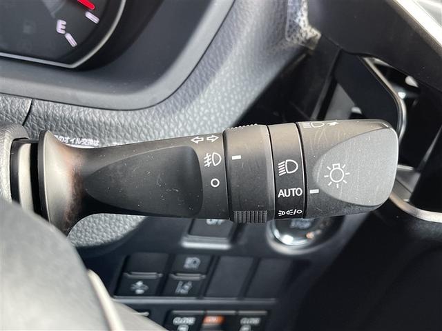 ノア Ｓｉ　ダブルバイビーＩＩＩ　フルセグ　メモリーナビ　バックカメラ　衝突被害軽減システム　ＥＴＣ　両側電動スライド　ＬＥＤヘッドランプ　乗車定員７人　３列シート　記録簿（12枚目）