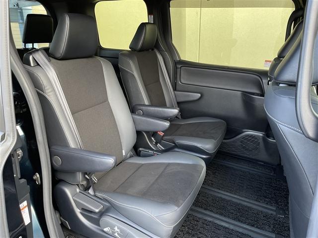 ノア Ｓｉ　ダブルバイビーＩＩＩ　フルセグ　メモリーナビ　バックカメラ　衝突被害軽減システム　ＥＴＣ　両側電動スライド　ＬＥＤヘッドランプ　乗車定員７人　３列シート　記録簿（22枚目）