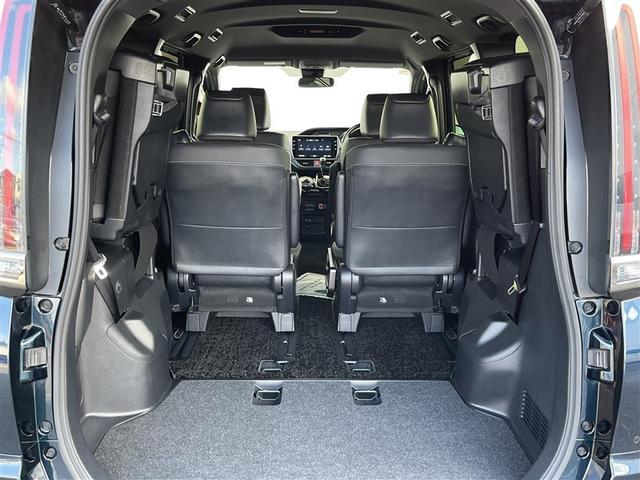 ノア Ｓｉ　ダブルバイビーＩＩＩ　フルセグ　メモリーナビ　バックカメラ　衝突被害軽減システム　ＥＴＣ　両側電動スライド　ＬＥＤヘッドランプ　乗車定員７人　３列シート　記録簿（25枚目）