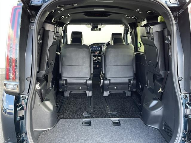 ノア Ｓｉ　ダブルバイビーＩＩＩ　フルセグ　メモリーナビ　バックカメラ　衝突被害軽減システム　ＥＴＣ　両側電動スライド　ＬＥＤヘッドランプ　乗車定員７人　３列シート　記録簿（26枚目）