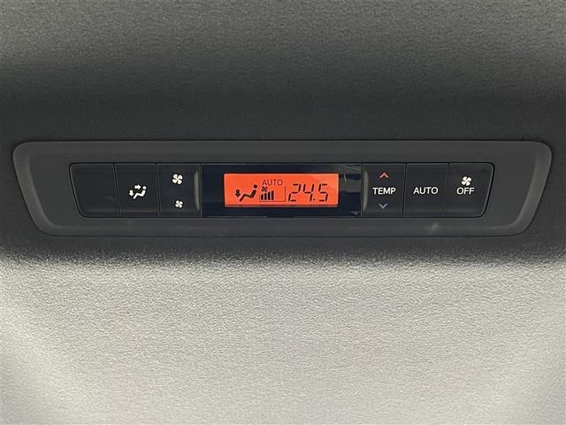 ノア Ｓｉ　ダブルバイビーＩＩＩ　フルセグ　メモリーナビ　バックカメラ　衝突被害軽減システム　ＥＴＣ　両側電動スライド　ＬＥＤヘッドランプ　乗車定員７人　３列シート　記録簿（28枚目）