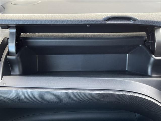 ノア Ｓｉ　ダブルバイビーＩＩＩ　フルセグ　メモリーナビ　バックカメラ　衝突被害軽減システム　ＥＴＣ　両側電動スライド　ＬＥＤヘッドランプ　乗車定員７人　３列シート　記録簿（29枚目）