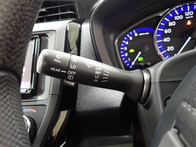 カローラアクシオ ハイブリッド　ワンセグ　メモリーナビ　バックカメラ　衝突被害軽減システム　ＥＴＣ（11枚目）