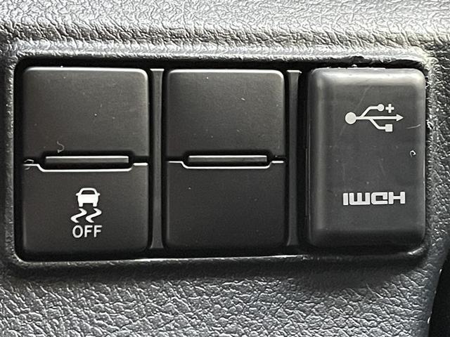 シエンタ G 4WD フルセグ メモリーナビ ミュージックプレイヤー接続可 バックカメラ 衝突被害軽減システム ETC 両側電動スライド LEDヘッドランプ 乗車定員6人 3列シート(19枚目)