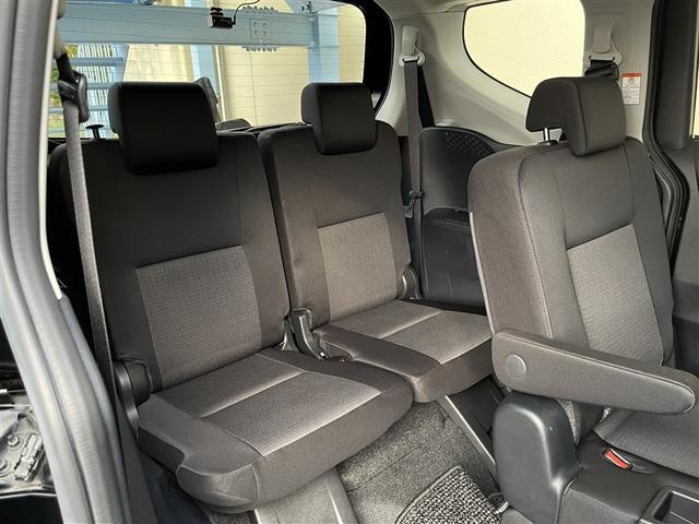 シエンタ G 4WD フルセグ メモリーナビ ミュージックプレイヤー接続可 バックカメラ 衝突被害軽減システム ETC 両側電動スライド LEDヘッドランプ 乗車定員6人 3列シート(25枚目)