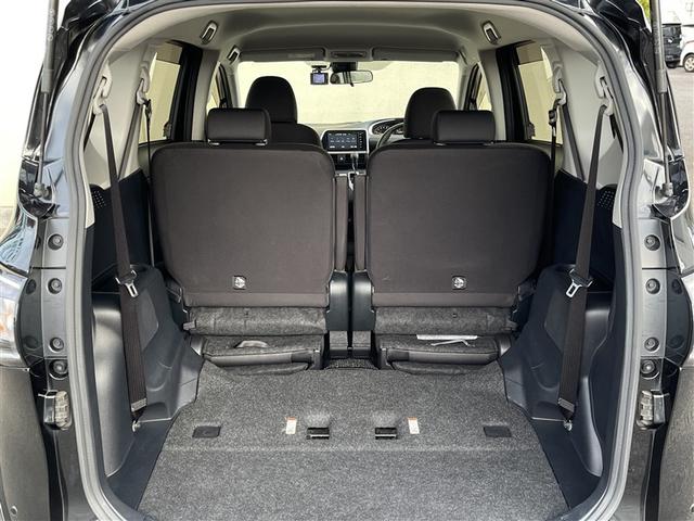 シエンタ G 4WD フルセグ メモリーナビ ミュージックプレイヤー接続可 バックカメラ 衝突被害軽減システム ETC 両側電動スライド LEDヘッドランプ 乗車定員6人 3列シート(27枚目)