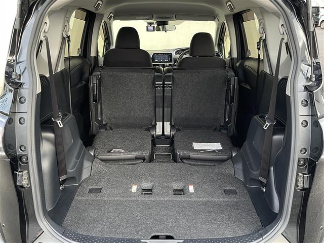 シエンタ G 4WD フルセグ メモリーナビ ミュージックプレイヤー接続可 バックカメラ 衝突被害軽減システム ETC 両側電動スライド LEDヘッドランプ 乗車定員6人 3列シート(28枚目)