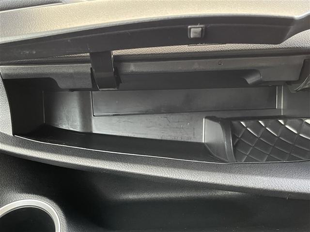 シエンタ G 4WD フルセグ メモリーナビ ミュージックプレイヤー接続可 バックカメラ 衝突被害軽減システム ETC 両側電動スライド LEDヘッドランプ 乗車定員6人 3列シート(31枚目)